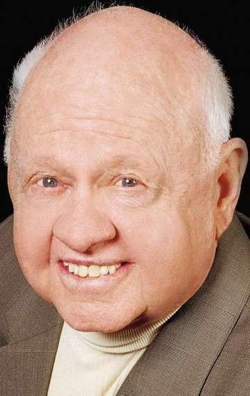 Актер Микки Руни