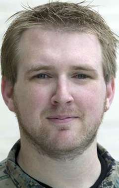 Актер Колин Штраус