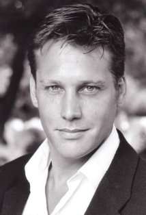 Актер Джей Саймон