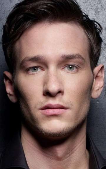 Актер Владимир Бурлаков