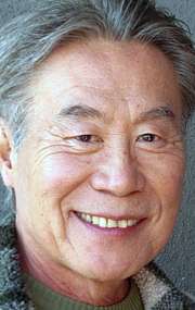 Актер Саб Симоно