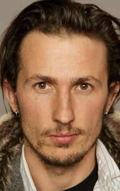 Актер Тао Располи