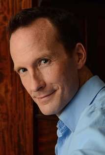 Актер Йен Лайонс