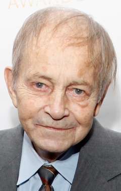 Актер Джордж Дикерсон