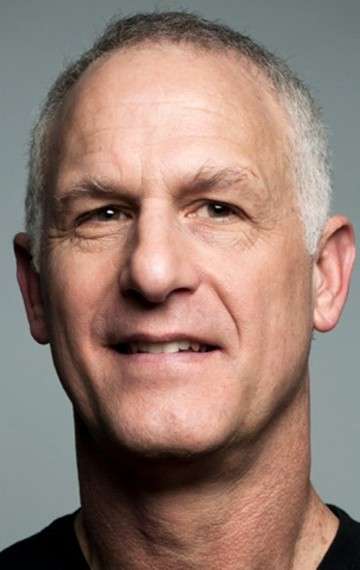 Актер Рик Россович