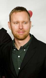 Актер Нат Мендел