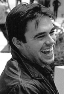 Актер Джон Лэвэлл