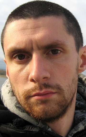 Актер Олег Долин