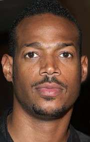 Актер Марлон Уайанс