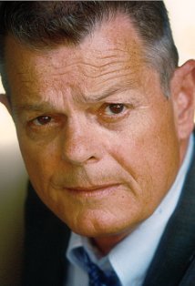 Актер Питер Гэннон