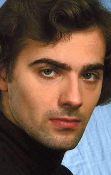 Актер Максим Радугин