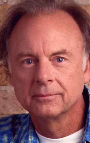 Актер Брюс Чаркоу