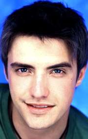 Актер С.Дж. Томасон