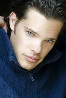 Актер Ари Уэлком