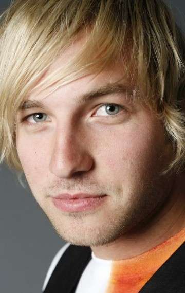 Актер Райан Хансен