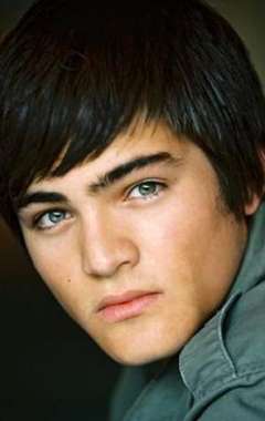 Актер Рейли МакКлендон