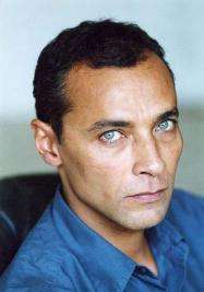 Актер Жан-Луи Лока