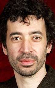 Актер Эрик Элмоснино