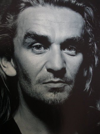 Актер Дермот Кини