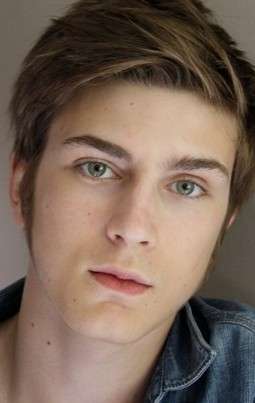 Актер Лео Легран