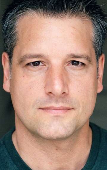 Актер Дэвид Старзик