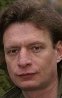 Актер Александр Строев