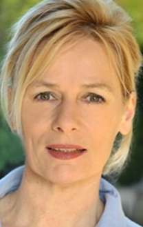 Актер Кристин Кэвэна