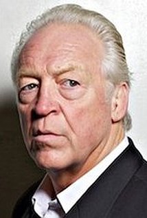 Актер Тони Ван Силва