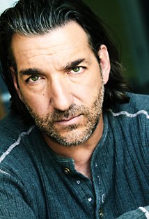 Актер Деннис Лаваль