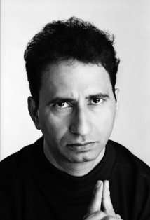 Актер Куруш Дебу