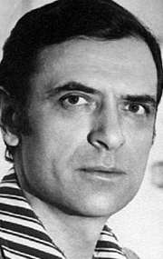 Актер Александр Лазарев