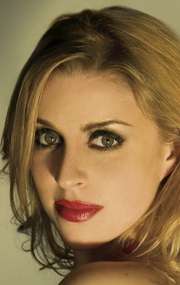 Актер Лаура Бертрам