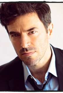 Актер Дерек Роше