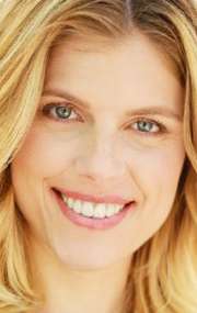 Актер Келли Линд