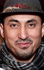 Актер Олег Асадулин