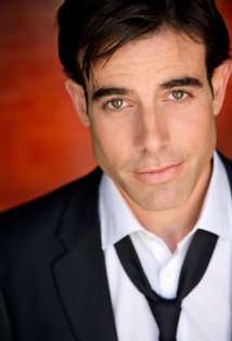 Актер Аарон Майкл Мечик