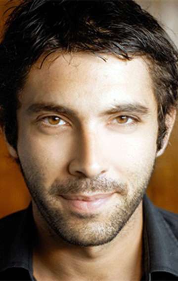 Актер Александр Чакон