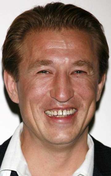 Актер Павел Личникофф