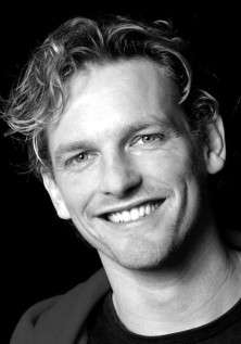 Актер Барри Атсма