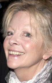 Актер Анна Калдер-Маршалл