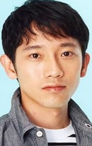 Актер Ёдзи Мацуда