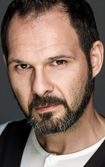 Актер Александар Сречкович