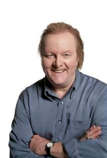 Актер Тони Хендра