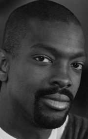 Актер Мартин Роуч