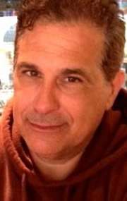 Актер Тони Спиридакис