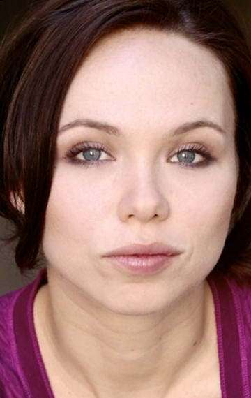 Актер Аманда Фуллер