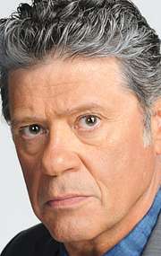 Актер Генри Закка