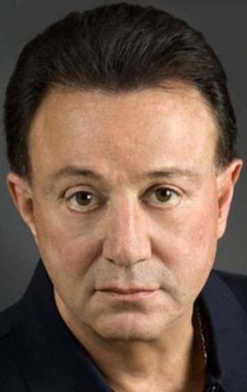 Актер Тони Дарроу