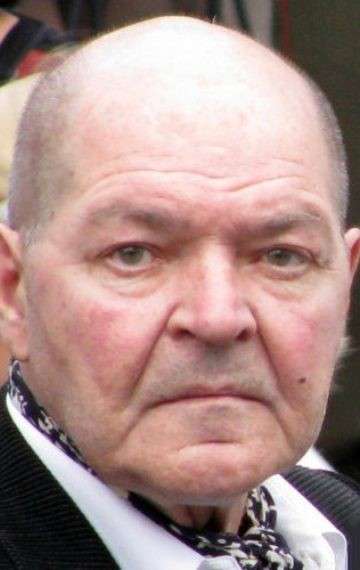 Актер Алексей Жарков