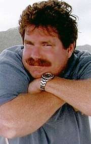 Актер Чак Пфаррер